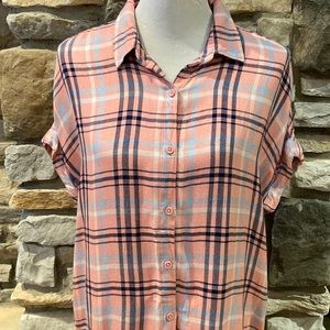 Rails-like, size small, short sleeve button-down in a pretty pink flannel